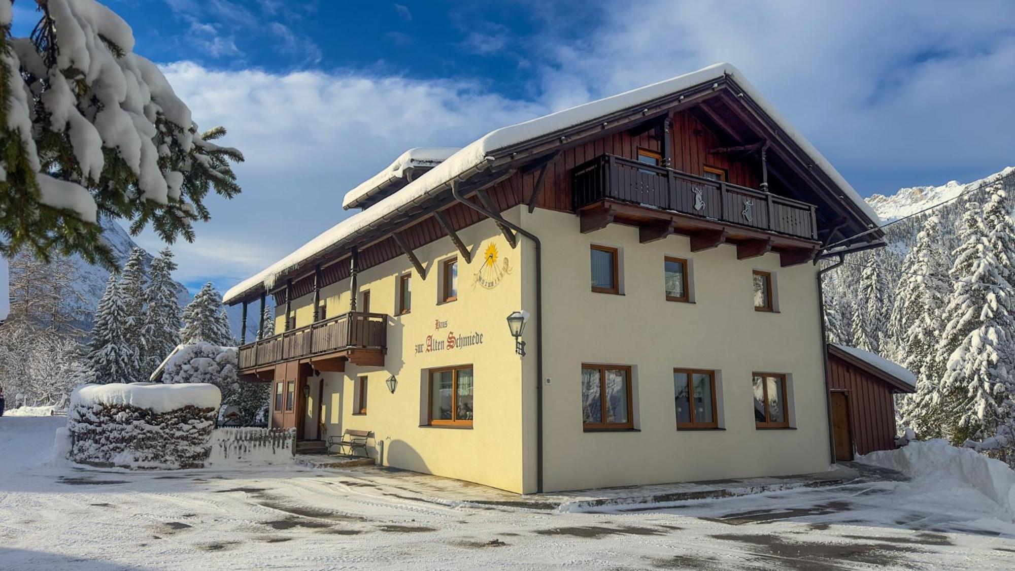 Alte Schmiede Hotel Leutasch Exterior photo
