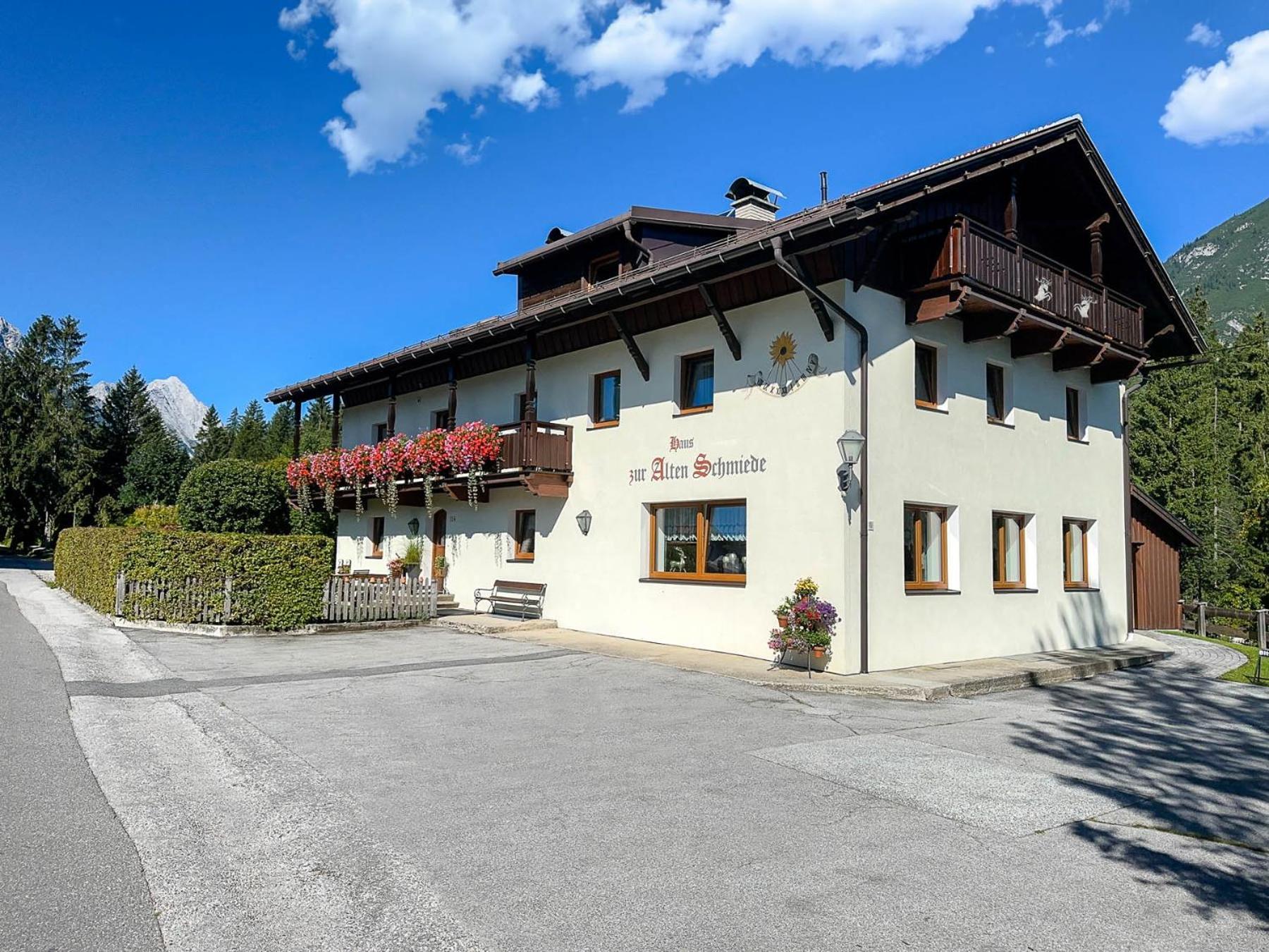 Alte Schmiede Hotel Leutasch Exterior photo